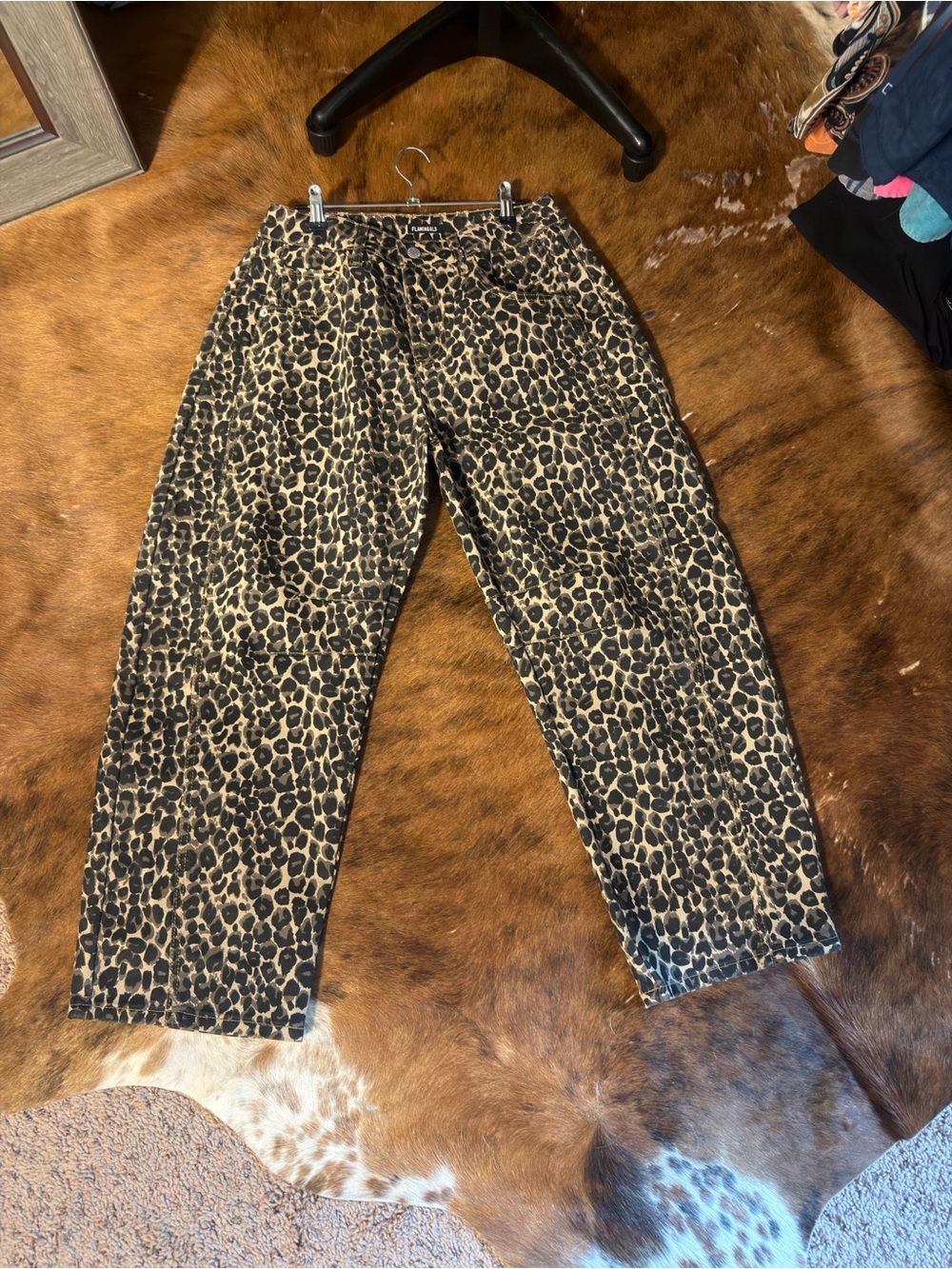 Flamingals Leopard Print Barrel High-Waist Pants - Black & Tan size Large